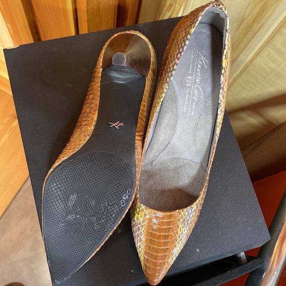 Sexy Kenneth Cole leather Heels size 6 worn once - Picture 4 of 6